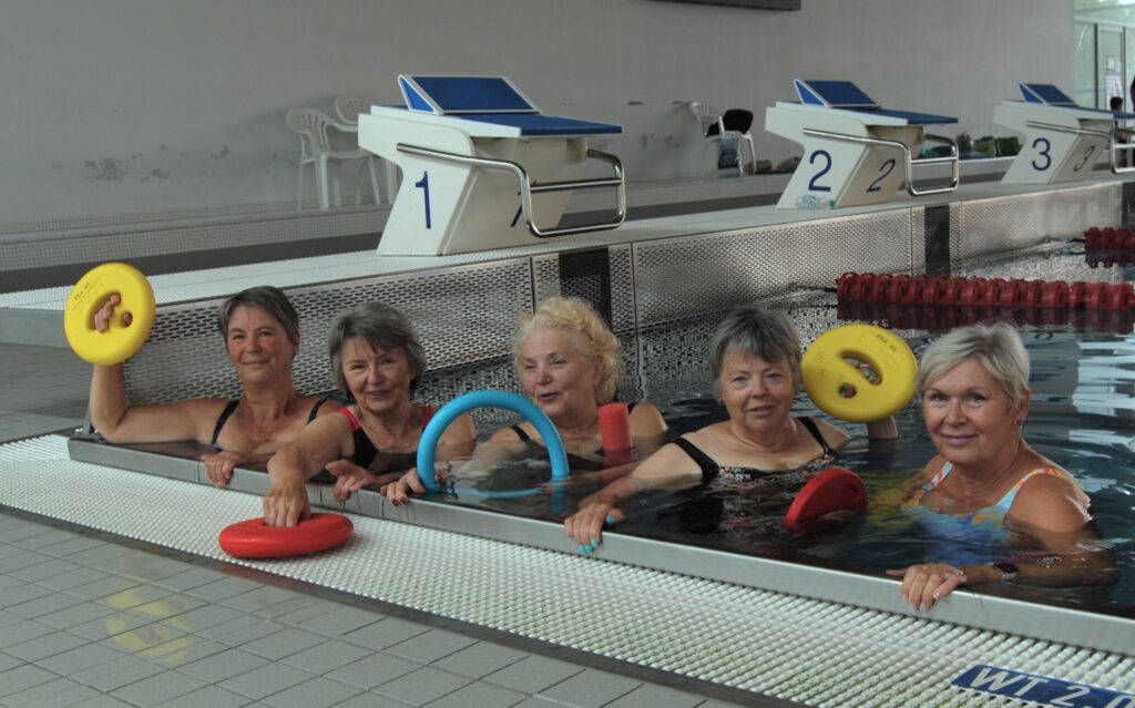 Schwimmen - Aquafitness - Schwimmen und Bewegung im Wasser